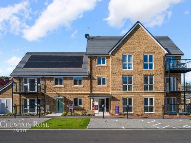 Flat for sale in Sunninghill and Ascot, Ascot