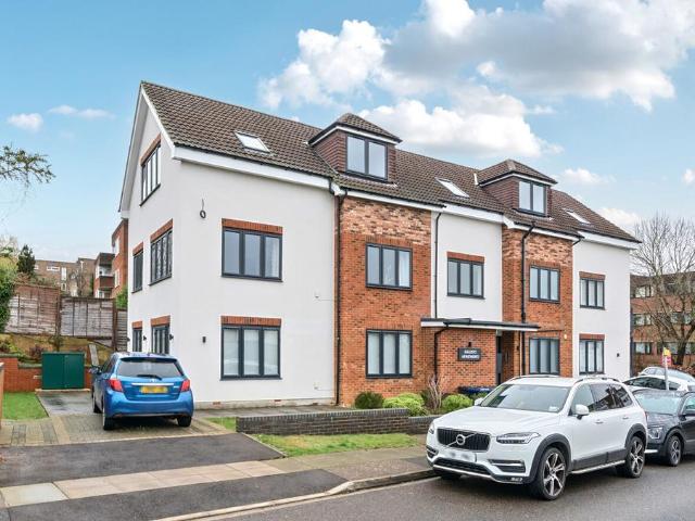 Flat for sale in High Barnet, Isle Of Man