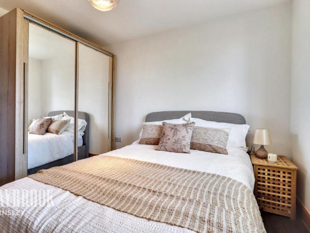 Flat for sale in Old Town, Pogmoor