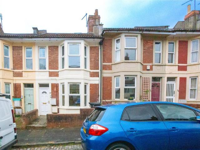 Flat for sale in Horfield, Feckenham