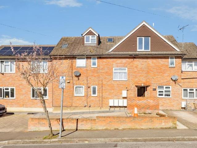 Flat for sale in Holywell Estate, North Watford
