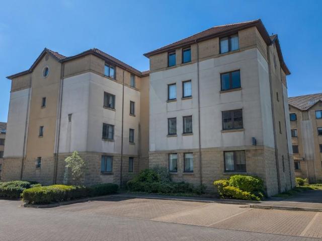Flat for sale in Ballindoch, Scotland