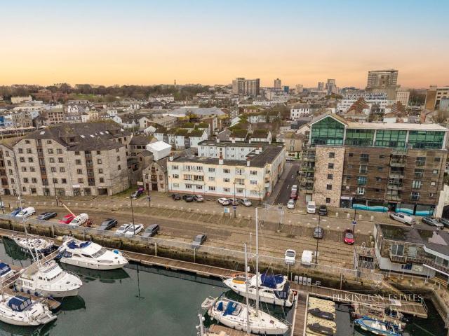 Flat for sale in Barbican, Mount Wise