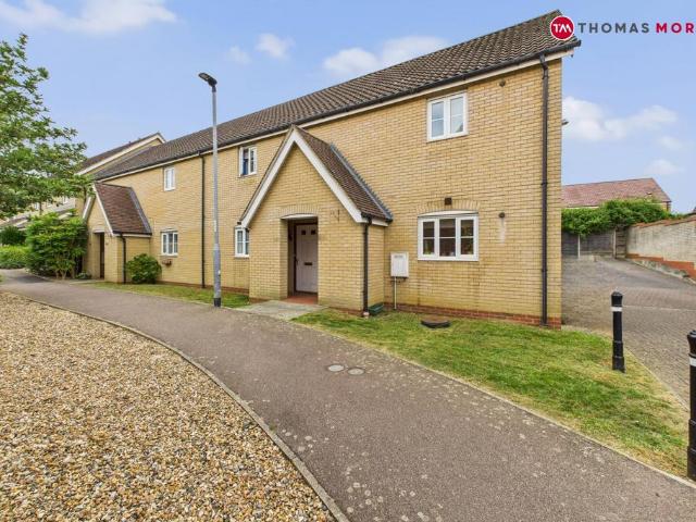Flat for sale in Huntingdon