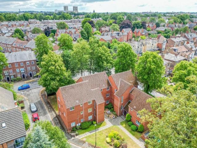 Flat for sale in High Field, York