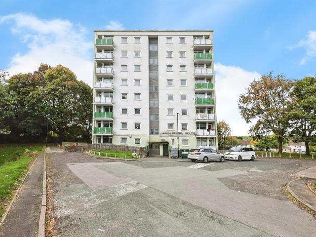 Flat for sale in Turves Green, Birmingham