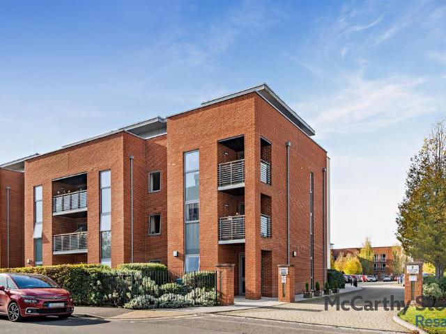 Flat for sale in World's End, Perryfields