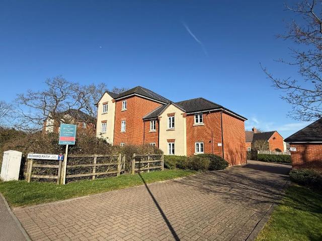 Flat for sale in Thundersley, Isle Of Man