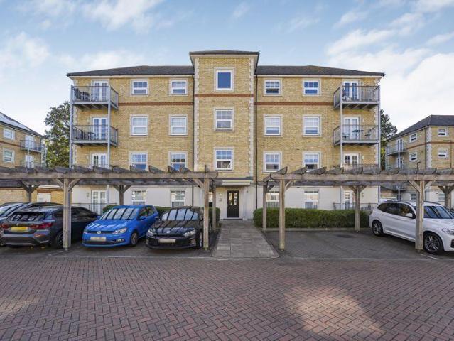 Flat for sale in Bexley, Greater London