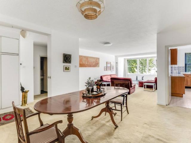 Flat for sale in Chalk Farm, Primrose Hill