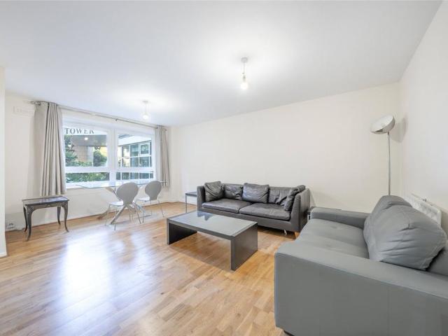 Flat for sale in St. John's Wood, Greater London
