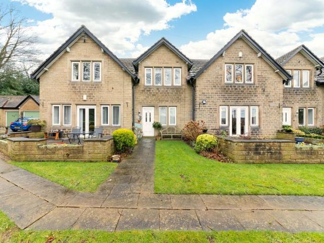 Flat for sale in Almondbury, Isle Of Man