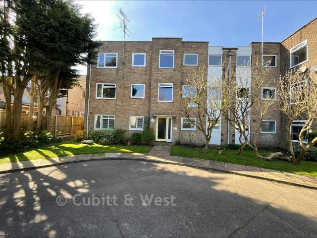 Flat for sale in Fishersgate, West Sussex