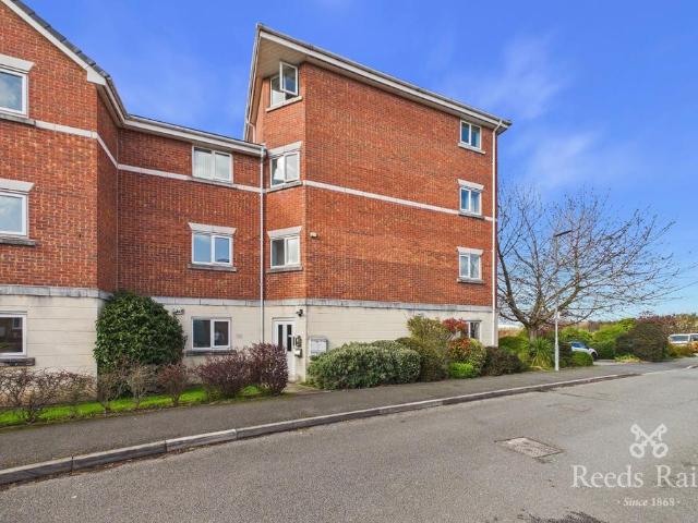 Flat for sale in Higher Runcorn, Halton