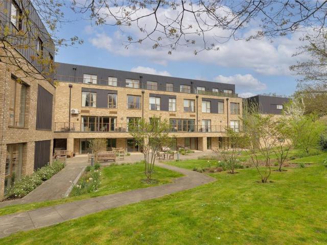 Flat for sale in Bourne Vale, Kent