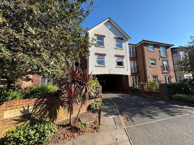 Flat for sale in Bromley Park, Greater London