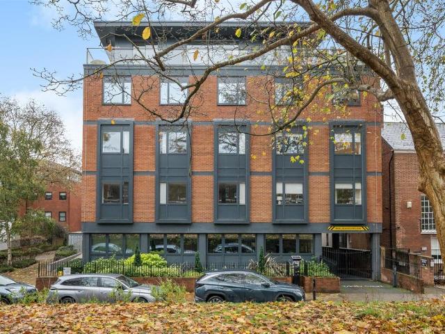 Flat for sale in Watergate, Devon