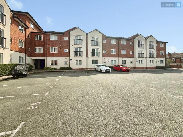 Flat for sale in Hammond Street
