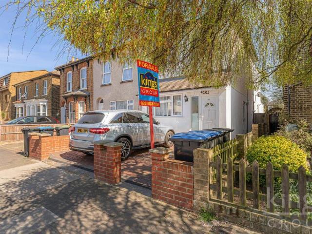Flat for sale in Greater London