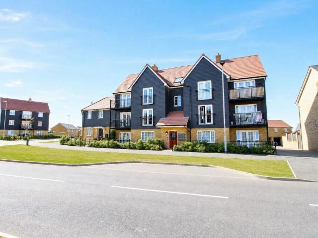 Flat for sale in Bedford