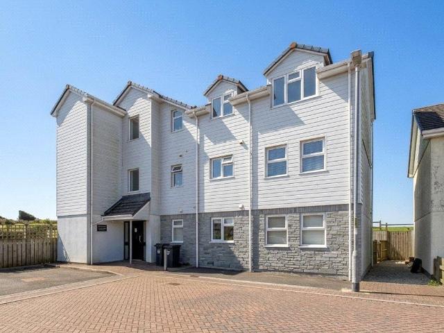 Flat for sale in Delabole, Cornwall