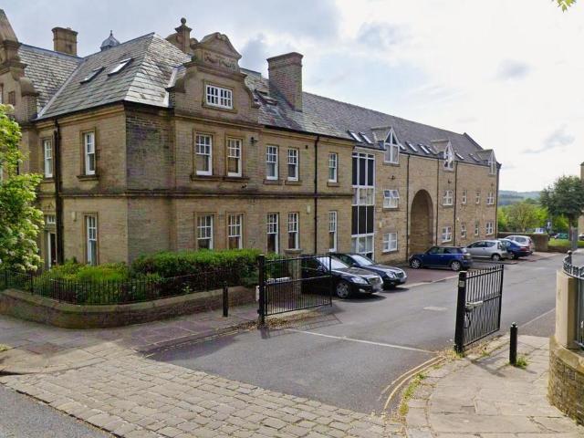 Flat for sale in Claremount, Halifax