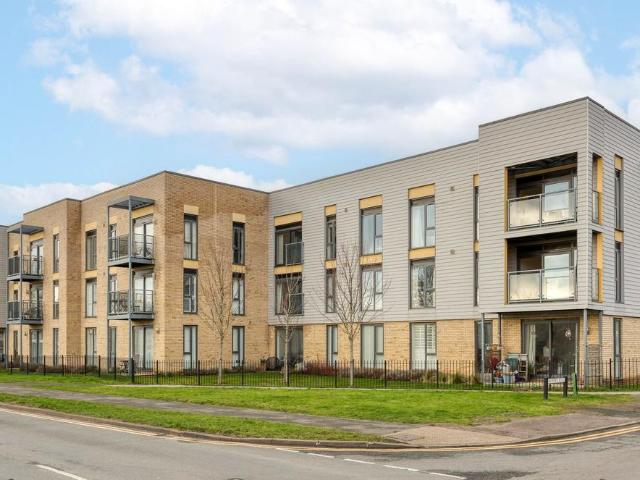 Flat for sale in King's Walden, Hertfordshire