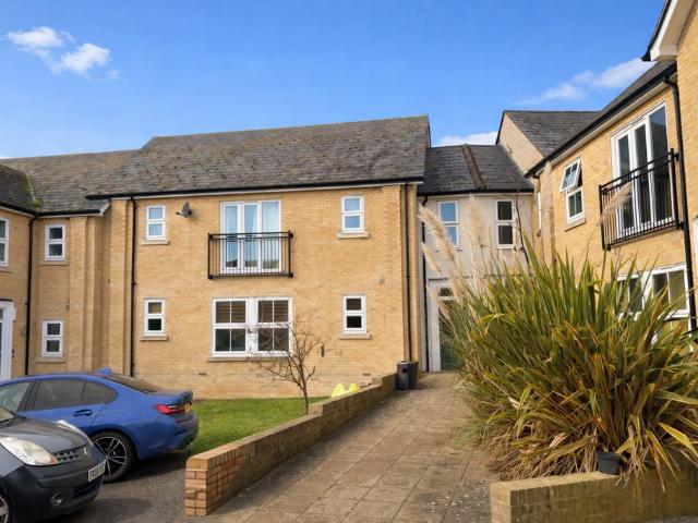 Flat for sale in Fordham Heath, Essex