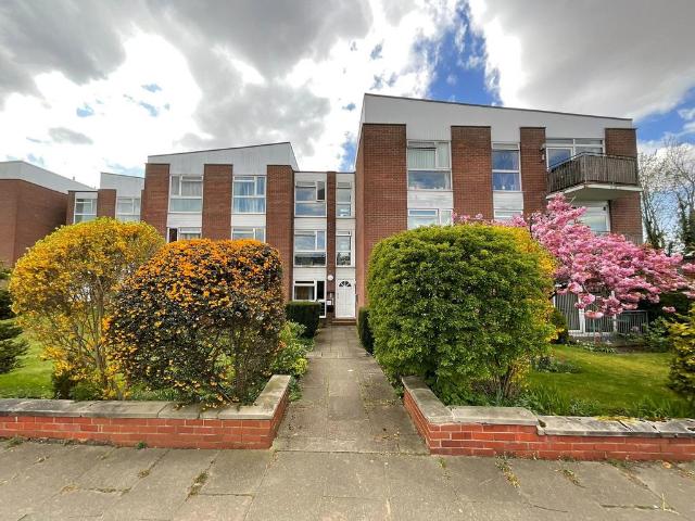 Flat for sale in Marshside, Southport
