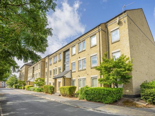Flat for sale in Foss Islands, High Field