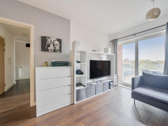 Flat for sale in London Borough of Bromley, Greater London
