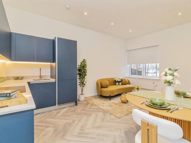 Flat for sale in Fenny Stratford, Milton Keynes