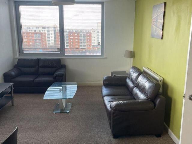 Flat for sale in Calderstones