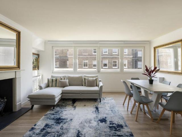 Flat for sale in East Marylebone, Marylebone