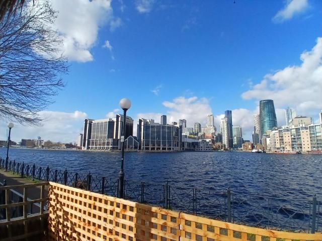 Flat for sale in Clippers Quay, Isle Of Dogs