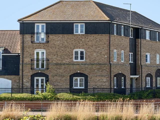 Flat for sale in Bedford