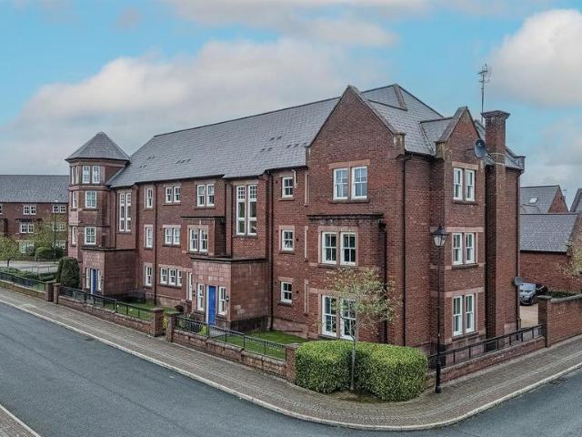Flat for sale in Warrington, Isle Of Man
