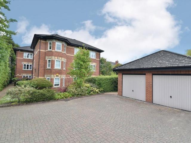 Flat for sale in Alderley Edge