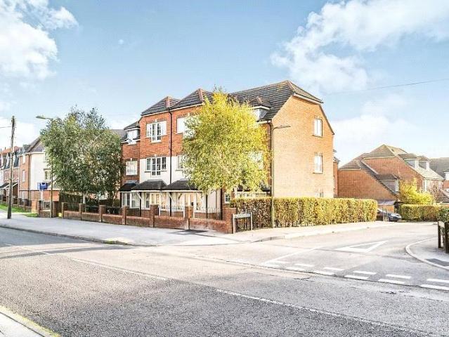 Flat for sale in Helford, Hampshire