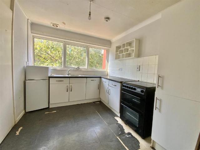 Flat for sale in Fullers Slade, Galley Hill