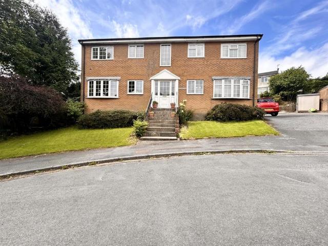 Flat for sale in Ripponden, West Yorkshire