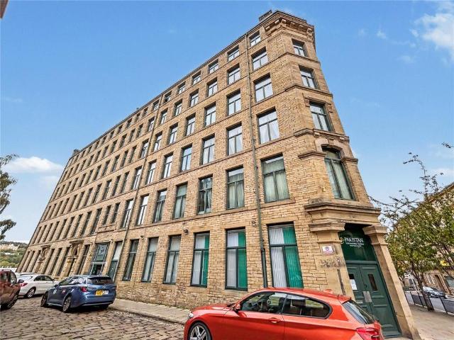 Flat for sale in Eastbrook, Bradford