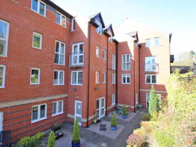 Flat for sale in Llangollen