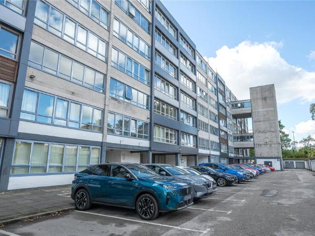 Flat for sale in Primley Park, Moortown