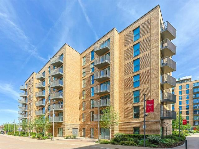 Flat for sale in Slough, Isle Of Man
