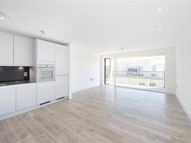 Flat for sale in Alperton, Greater London
