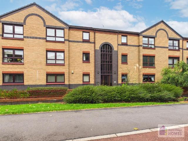 Flat for sale in The Village, Barassie