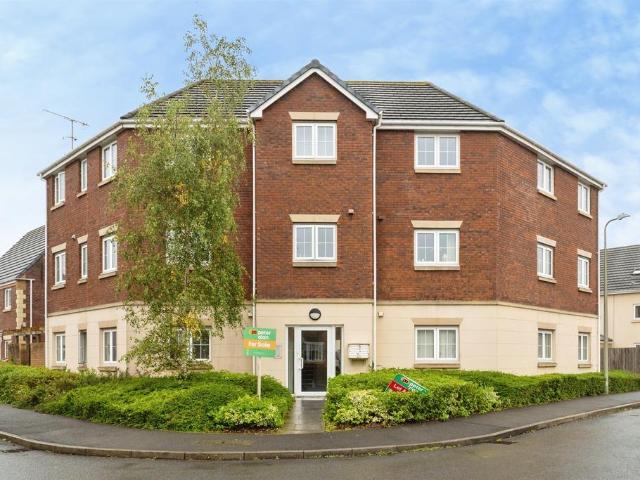 Flat for sale in Upper Loughor, Gorseinon
