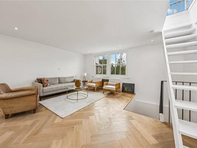 Flat for sale in Notting Hill, Greater London