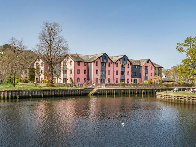 Flat for sale in Strode, Devon
